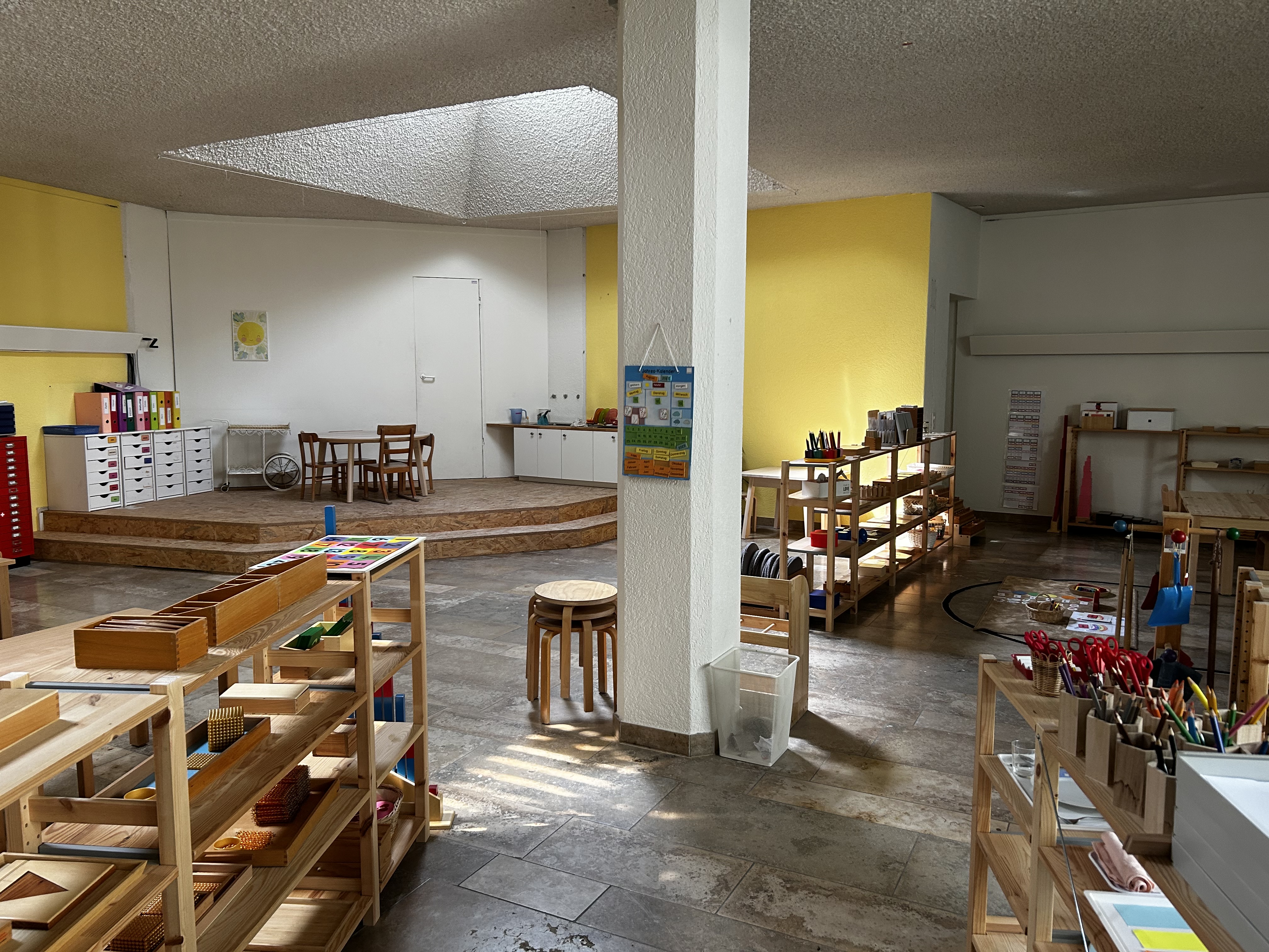 Vorbereitete Montessori-Umgebung im Kinderhaus Bülach